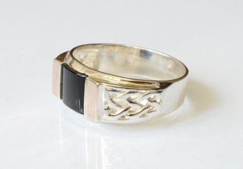 Срібний перстень  з золотими вставками